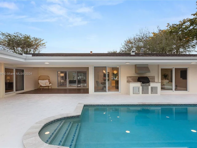 12205 SW 69th Pl, Pinecrest FL 33156