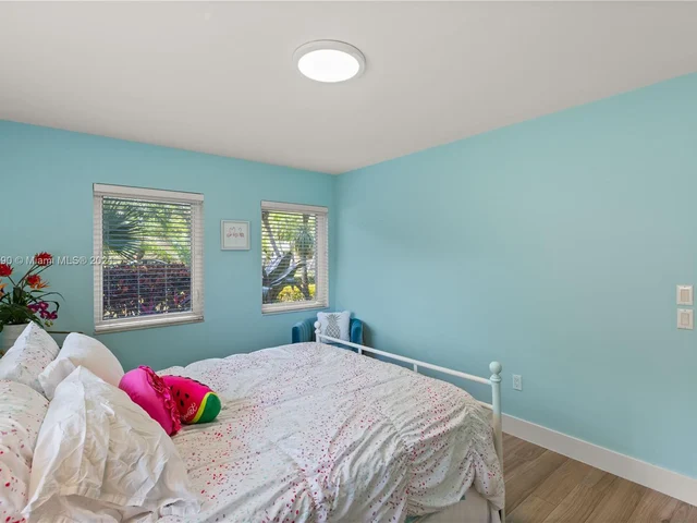 12205 SW 69th Pl, Pinecrest FL 33156