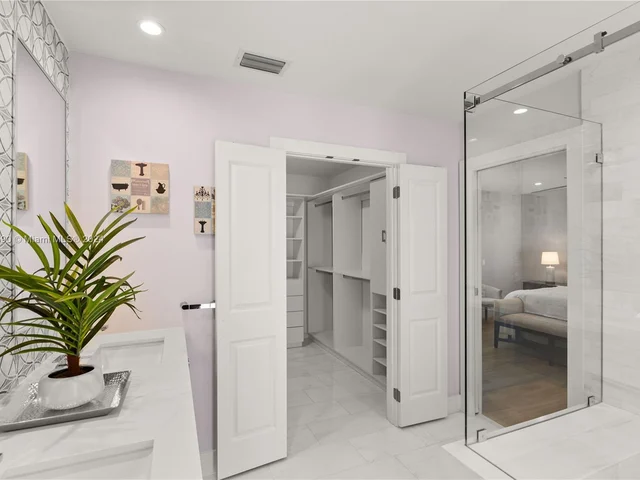 12205 SW 69th Pl, Pinecrest FL 33156