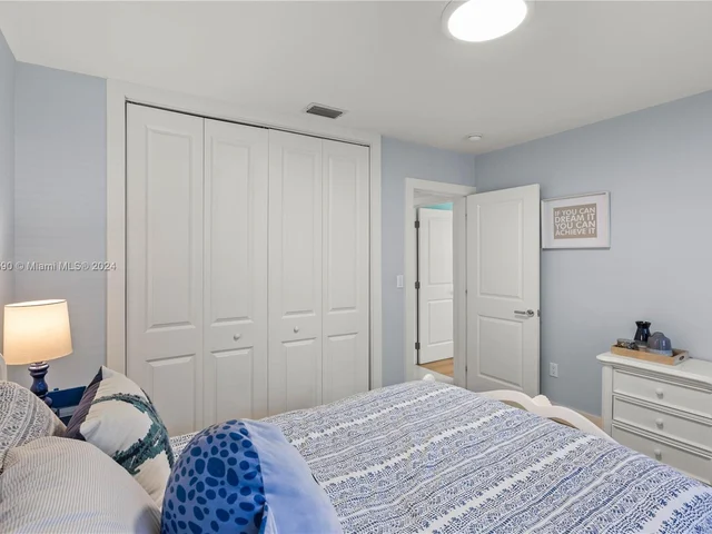 12205 SW 69th Pl, Pinecrest FL 33156