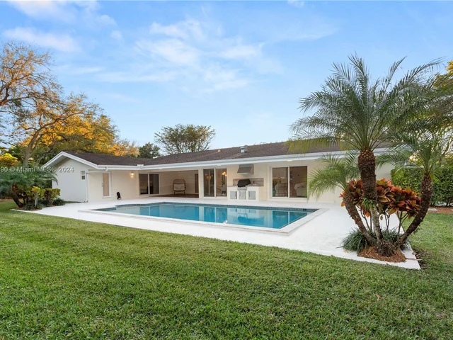 12205 SW 69th Pl, Pinecrest FL 33156