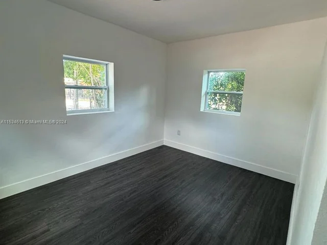 434 NW 110th St, Miami FL 33168