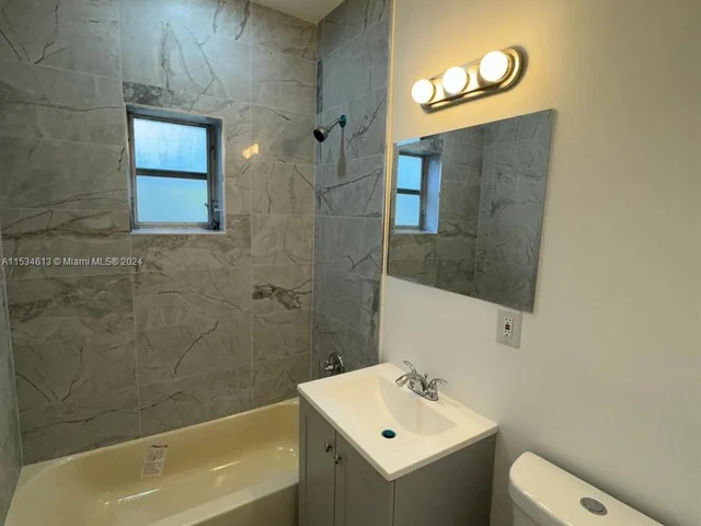 434 NW 110th St, Miami FL 33168