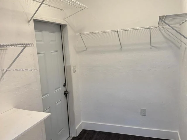 434 NW 110th St, Miami FL 33168