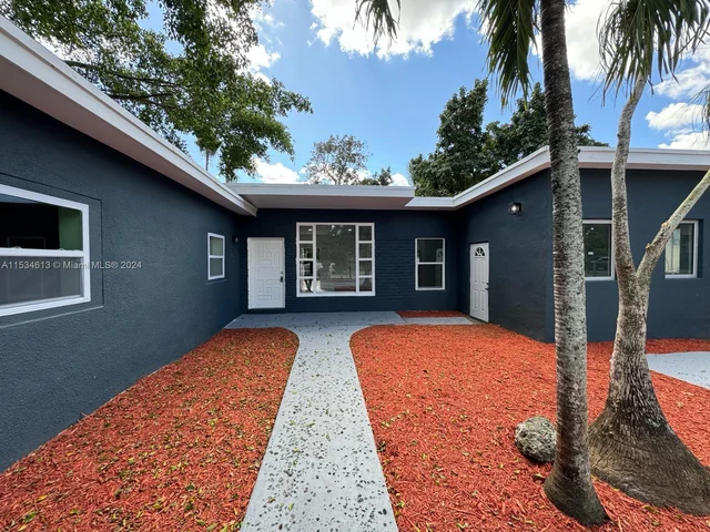 434 NW 110th St, Miami FL 33168