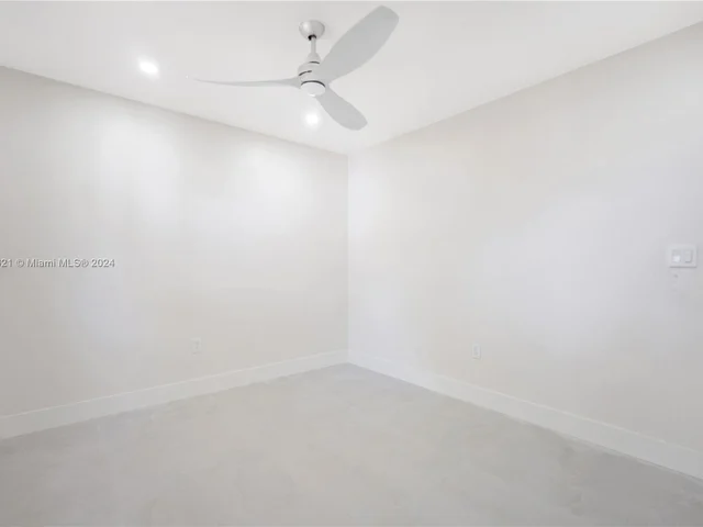 20510 NW 33rd Pl, Miami Gardens FL 33056