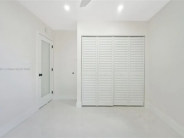 20510 NW 33rd Pl, Miami Gardens FL 33056