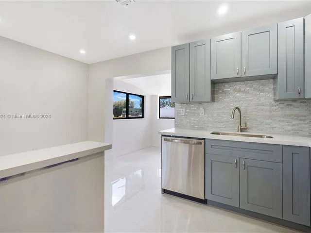 20510 NW 33rd Pl, Miami Gardens FL 33056