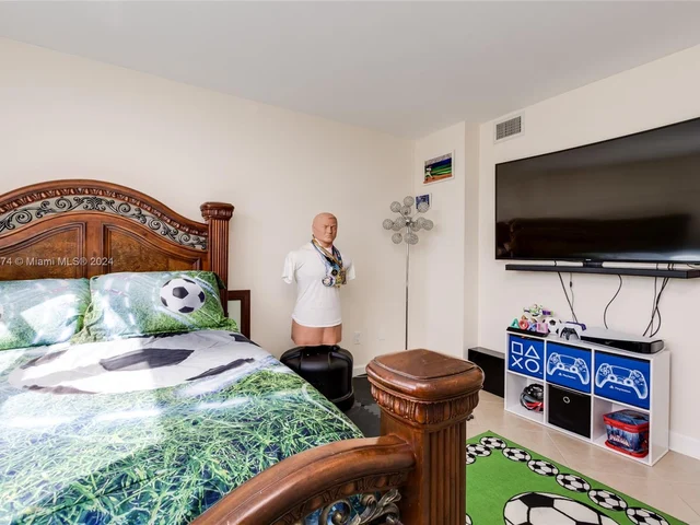 1501 S Ocean Dr # 1205, Hollywood FL 33019