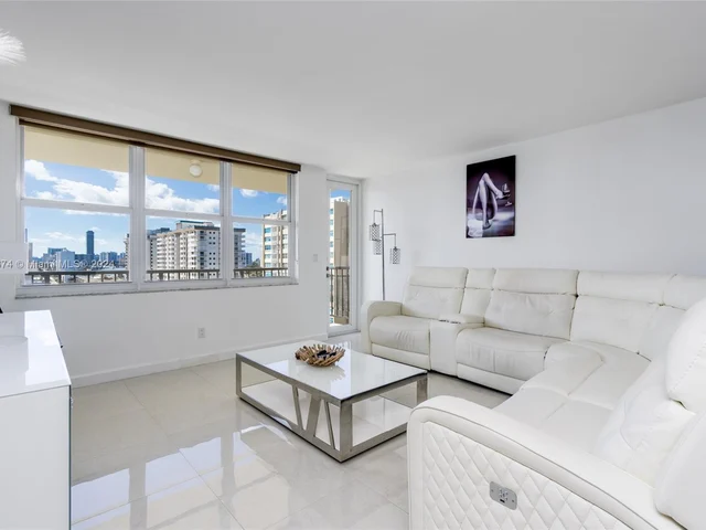 1501 S Ocean Dr # 1205, Hollywood FL 33019