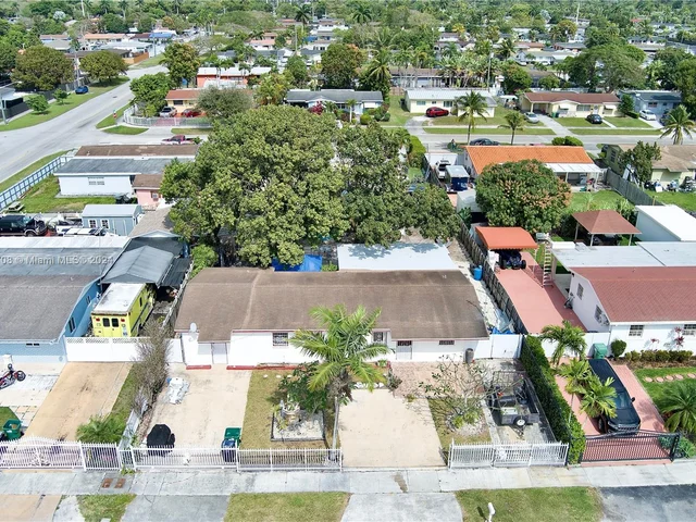 15621 SW 300th St, Homestead FL 33033