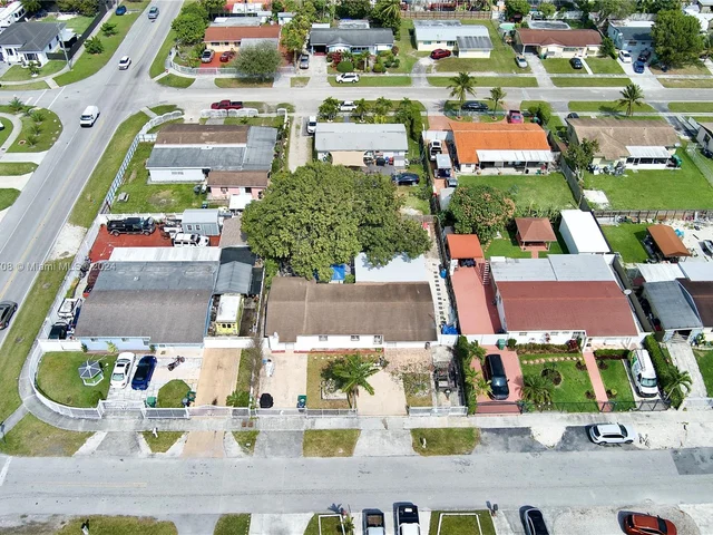 15621 SW 300th St, Homestead FL 33033