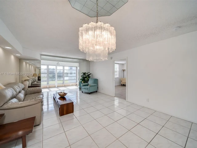 7800 NW 18th St # 208, Margate FL 33063