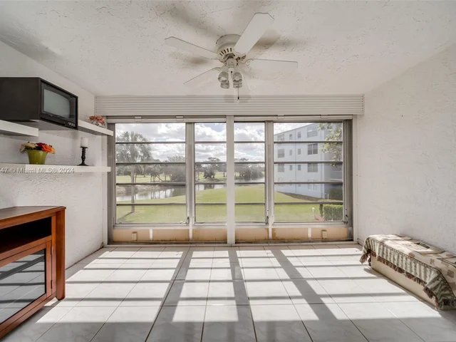 7800 NW 18th St # 208, Margate FL 33063