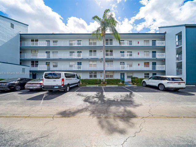 7800 NW 18th St # 208, Margate FL 33063