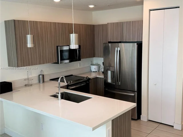 6416 NW 102nd Ct # 304, Doral FL 33178