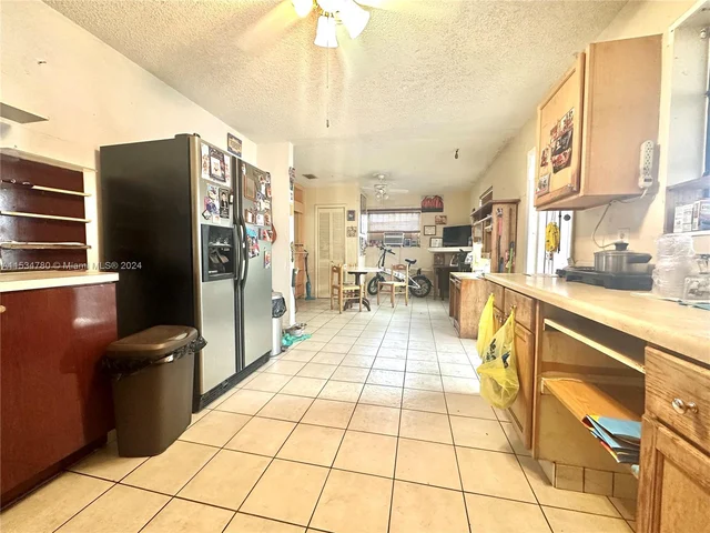 1380 W 37th St, Hialeah FL 33012