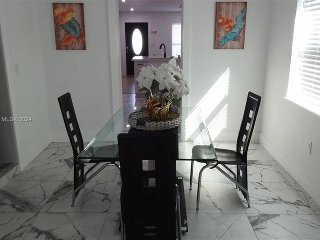 6650 Park St, Hollywood FL 33024