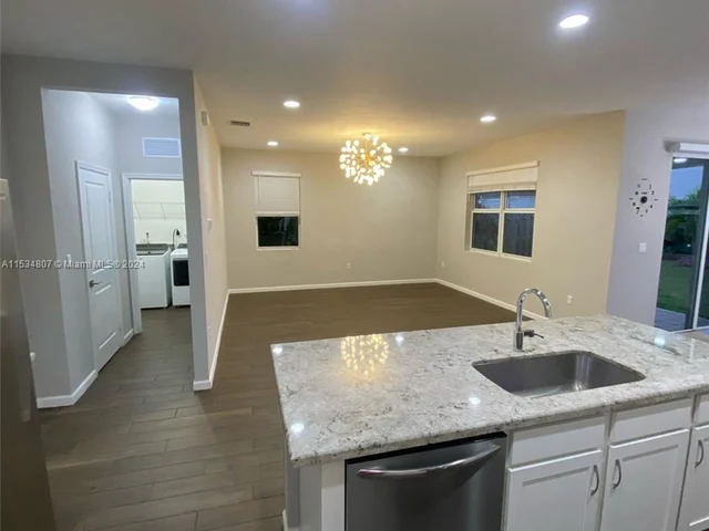 27486 SW 133rd Pl, Homestead FL 33032