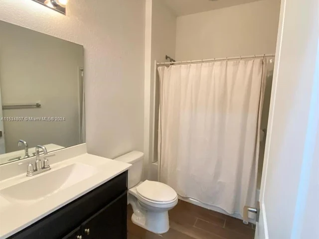 27486 SW 133rd Pl, Homestead FL 33032