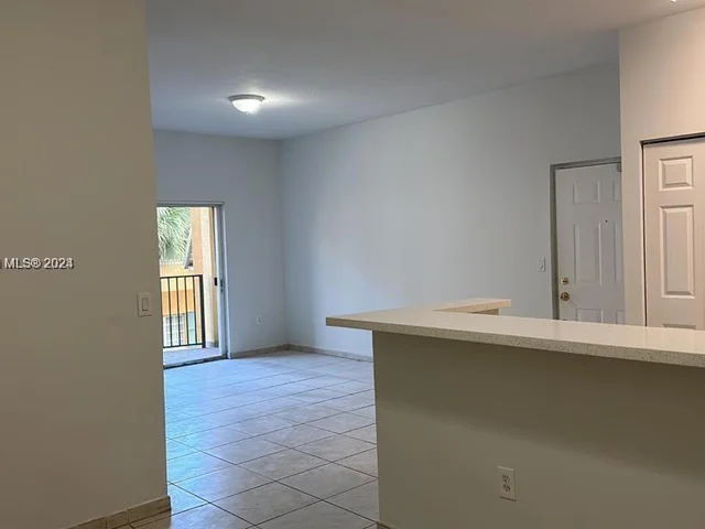 7290 NW 114th Ave # 7, Doral FL 33178