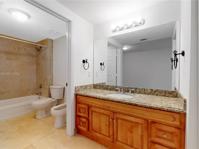 3530 SW 22nd St # 504, Miami FL 33145