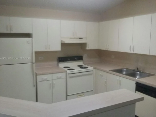 3630 N 56th Ave # 319, Hollywood FL 33021