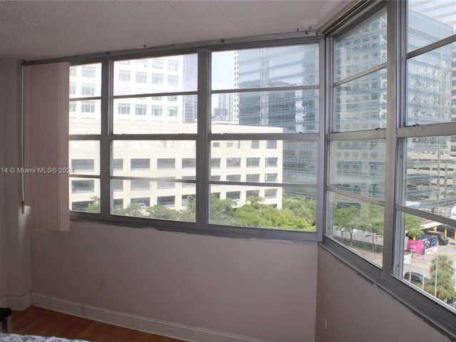 825 Brickell Bay Dr # 847, Miami FL 33131