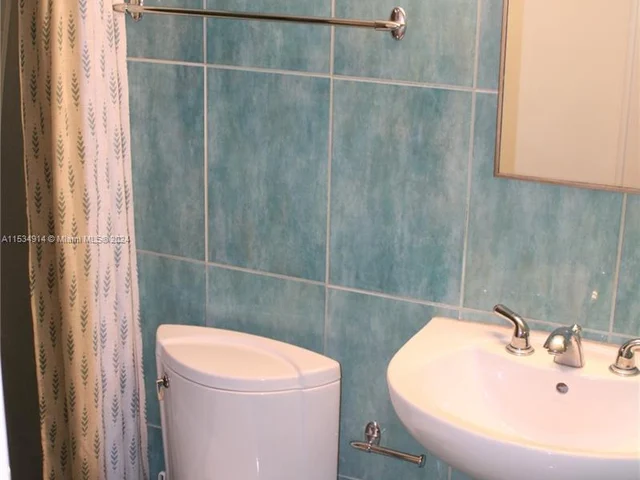 825 Brickell Bay Dr # 847, Miami FL 33131