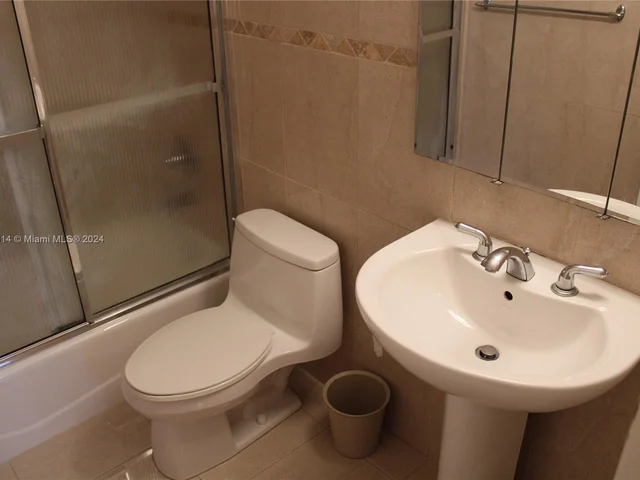 825 Brickell Bay Dr # 847, Miami FL 33131