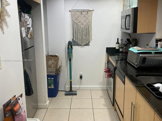 335 S Biscayne Blvd # 3906, Miami FL 33131