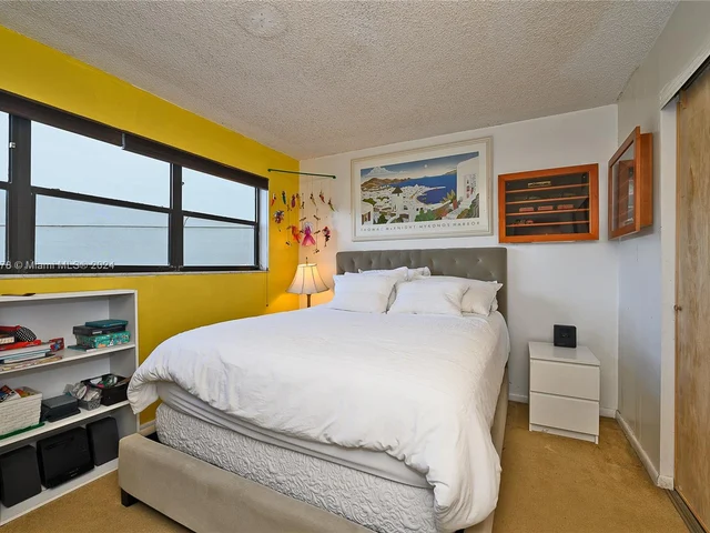 2302 S Cypress Bend Dr # 110, Pompano Beach FL 33069