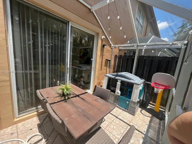 1380 CORONADO RD, Weston FL 33327