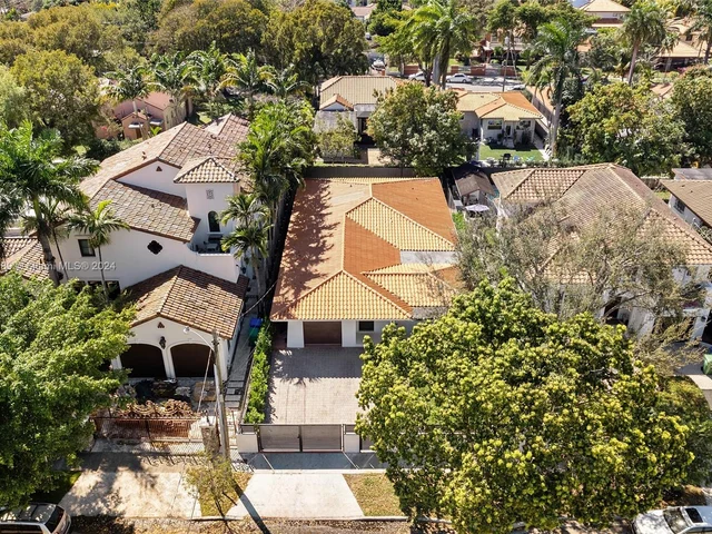 420 SW 19th Rd, Miami FL 33129