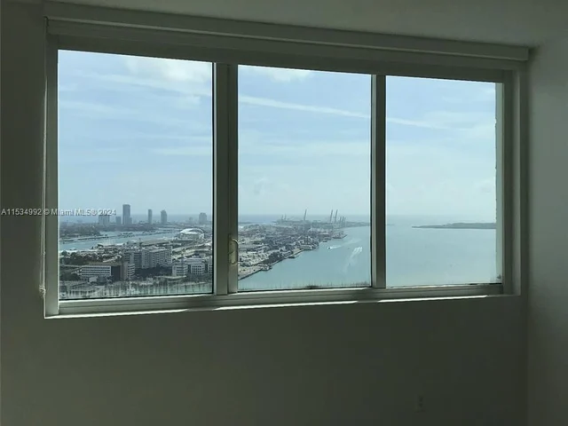 253 NE 2nd St # 3809, Miami FL 33132