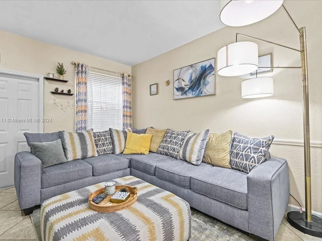 17064 SW 33 # 17064, Miramar FL 33027