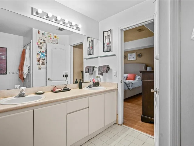 17064 SW 33 # 17064, Miramar FL 33027