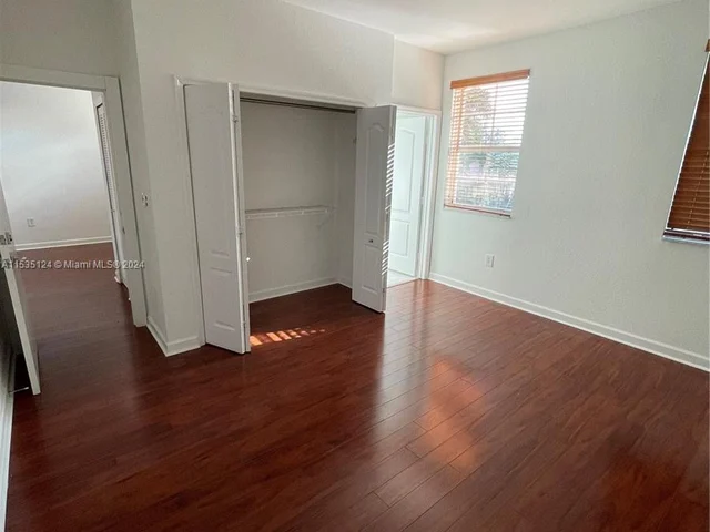 8551 NW 110th Ave, Doral FL 33178