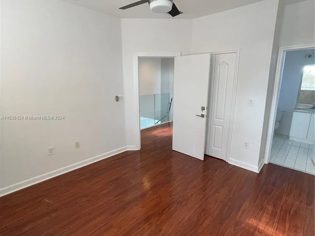 8551 NW 110th Ave, Doral FL 33178