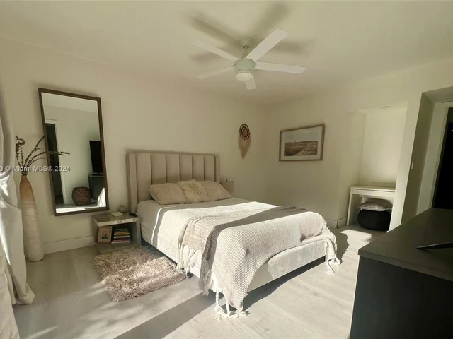 1085 NE 204th Ter, Miami FL 33179