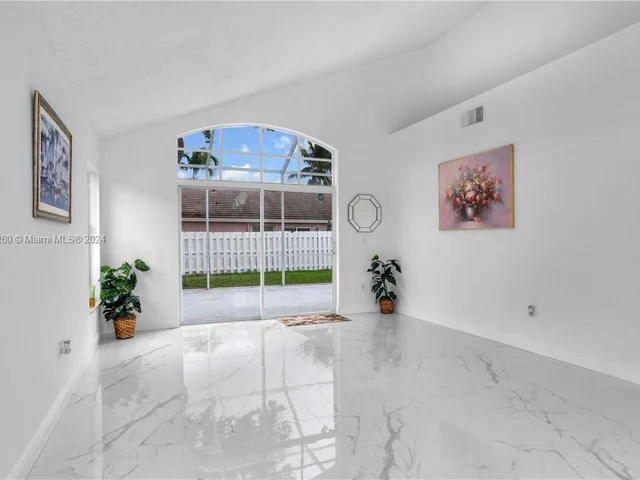 18104 NW 21st St, Pembroke Pines FL 33029