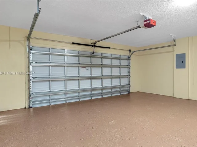 18104 NW 21st St, Pembroke Pines FL 33029