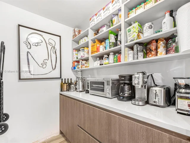 801 S Miami Ave # 1210, Miami FL 33130