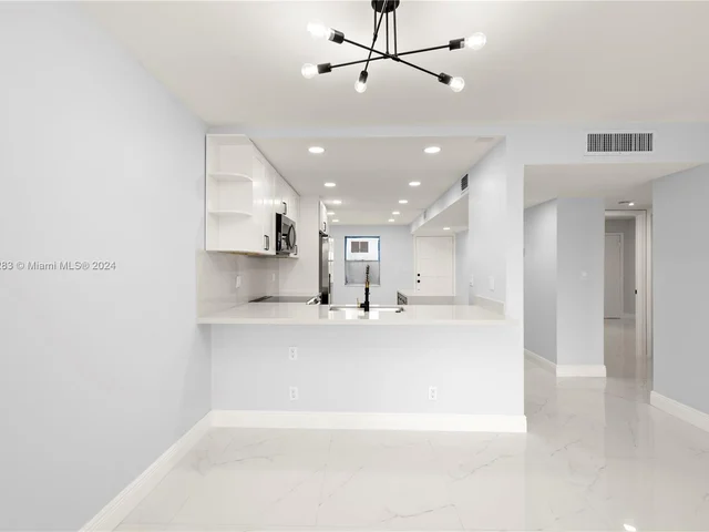 777 S Federal Hwy # E303, Pompano Beach FL 33062