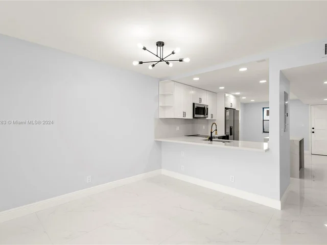 777 S Federal Hwy # E303, Pompano Beach FL 33062