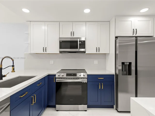 777 S Federal Hwy # E303, Pompano Beach FL 33062