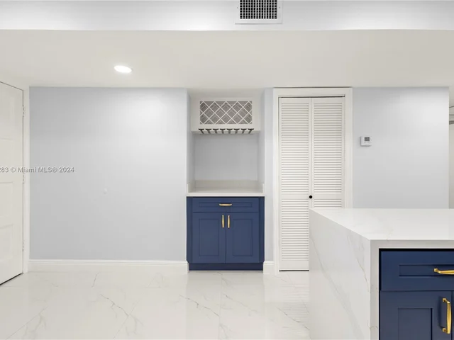 777 S Federal Hwy # E303, Pompano Beach FL 33062