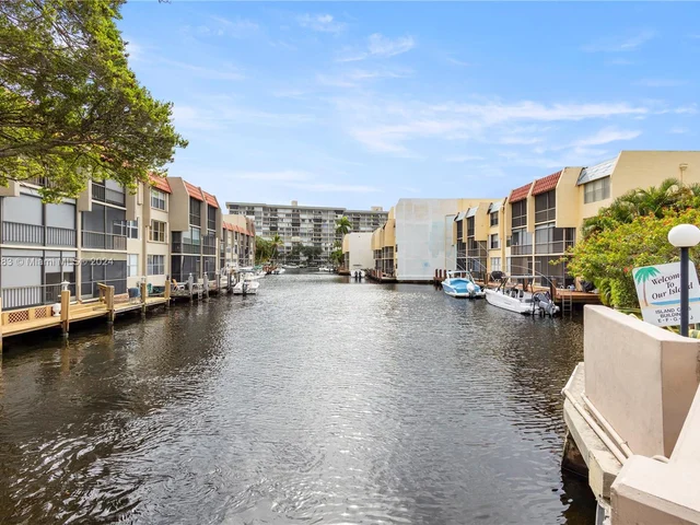 777 S Federal Hwy # E303, Pompano Beach FL 33062