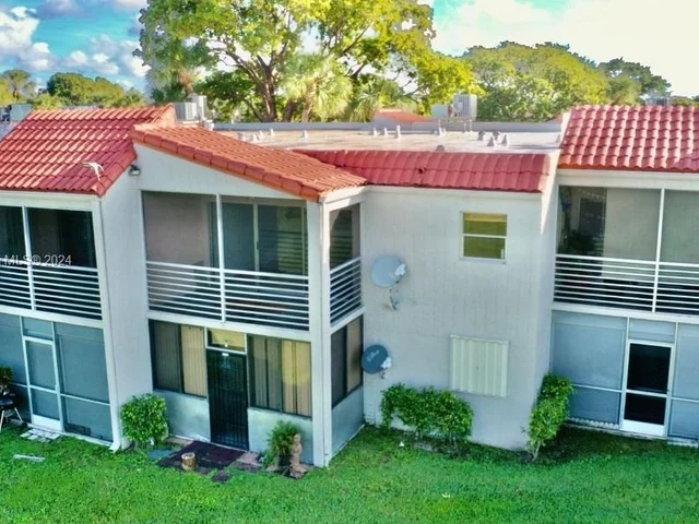 7435 Woodmont Ter # 202, Tamarac FL 33321