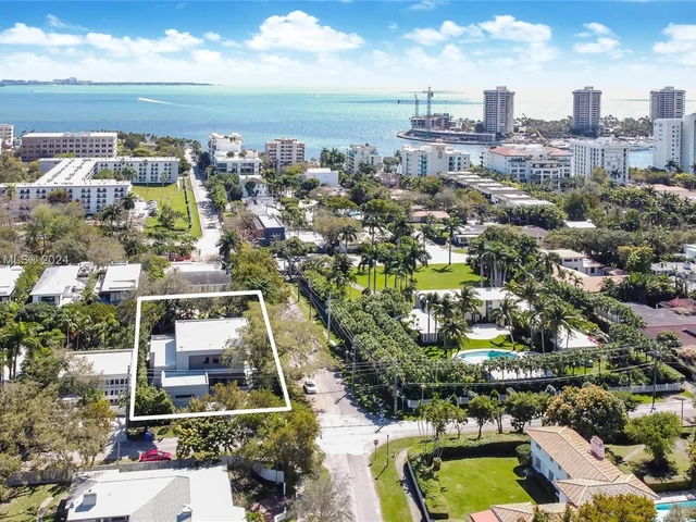 3401 Halissee St, Miami FL 33133